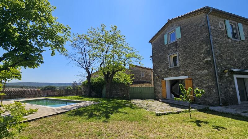 Maison ancienne - 166 m² - 7 pièces