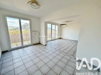 Appartement - 81 m² - 5 pièces