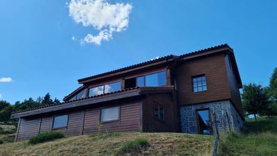 Maison - 140 m² - 8 pièces