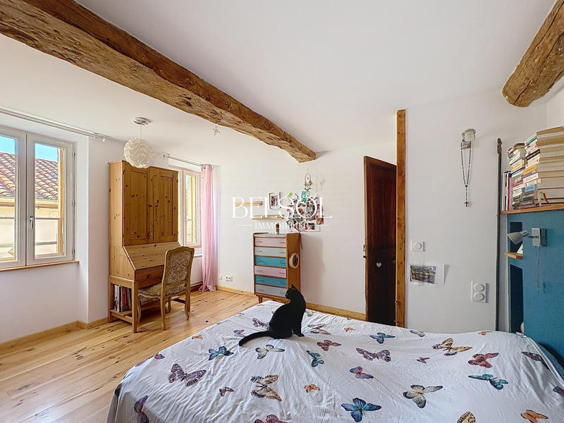 Maison - 210 m² - 6 pièces