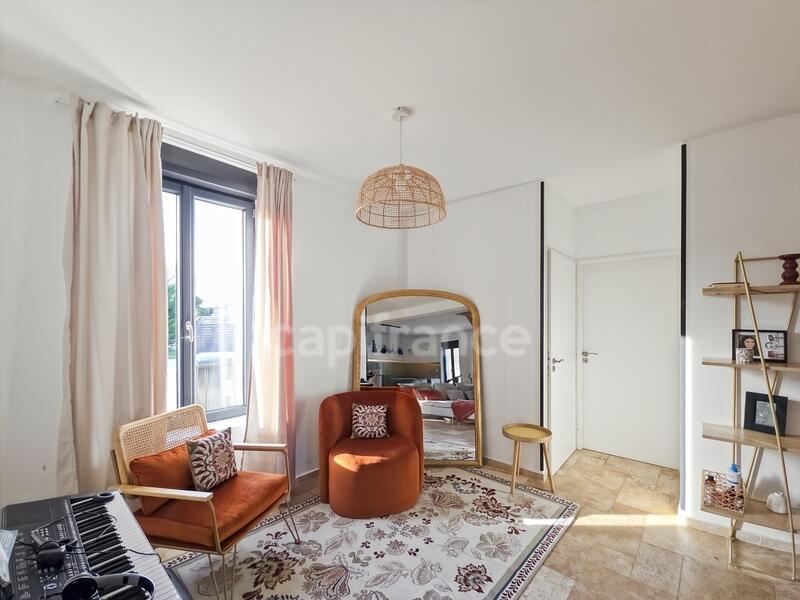 Maison - 200 m² - 7 pièces