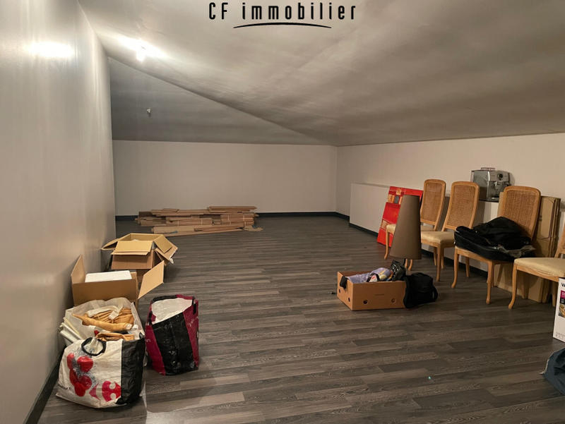 Maison - 318 m² - 7 pièces