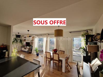 Appartement - 98 m² - 4 pièces