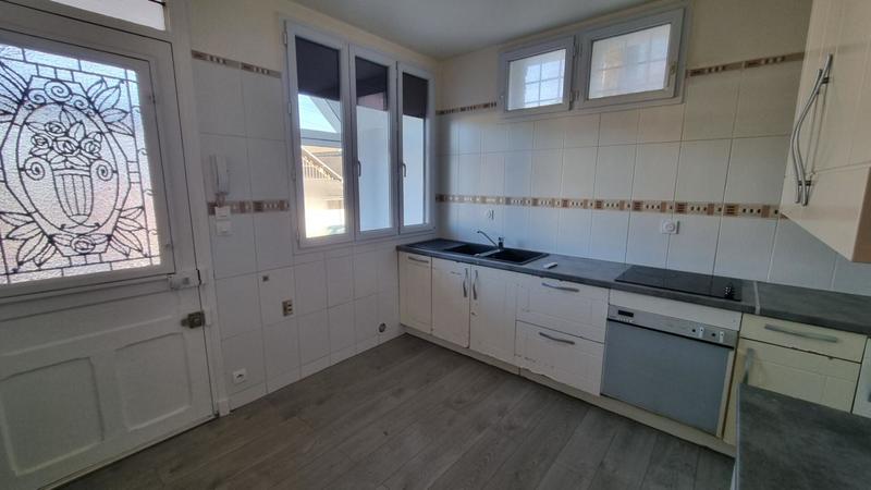 Maison - 92 m² - 5 pièces