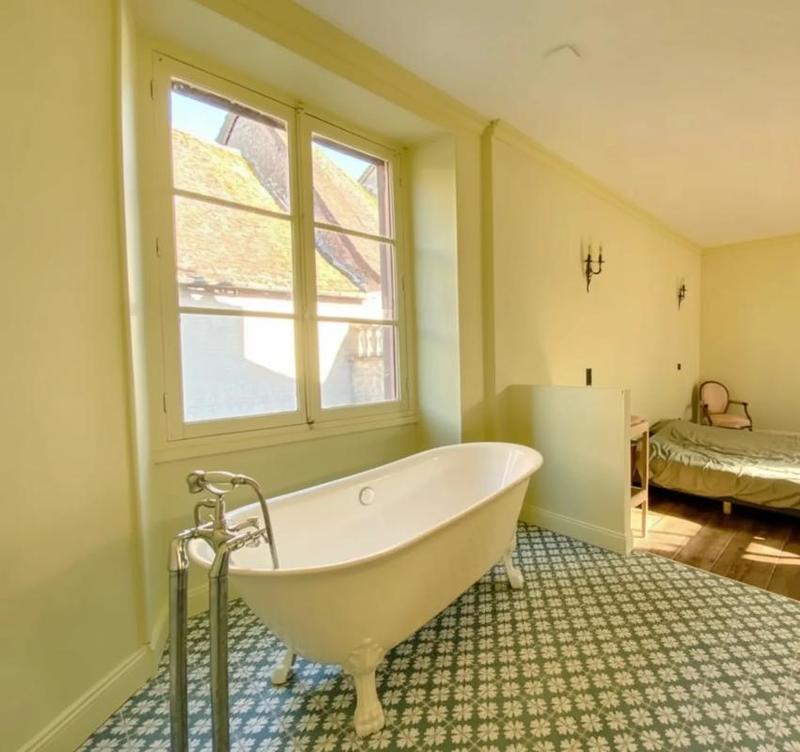 Maison - 350 m² - 8 pièces