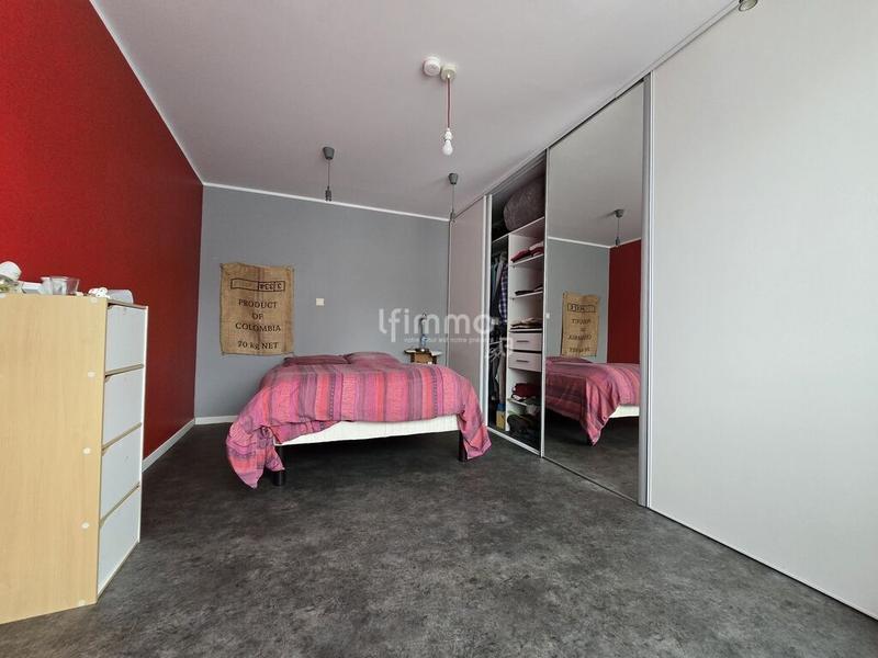 Maison - 235 m² - 6 pièces