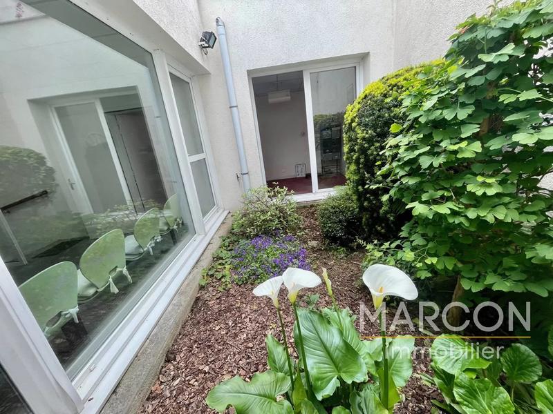 Local d'activités - 69 m² - 3 pièces