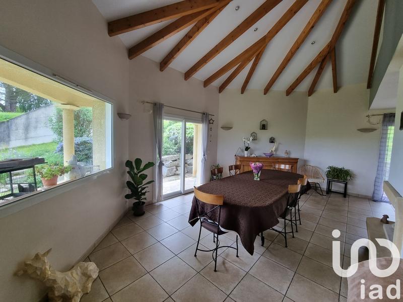 Maison - 180 m² - 7 pièces