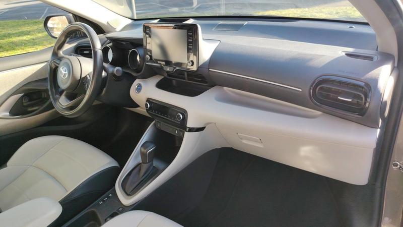 Toyota Yaris IV 1.5 VVTi 116 Hybrid E-Cvt Iconic