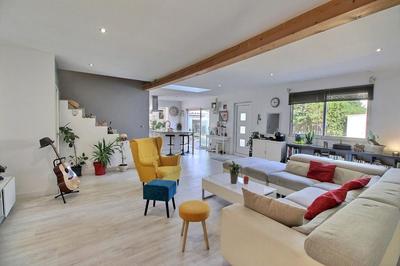 Villa - 180 m² - 4 pièces