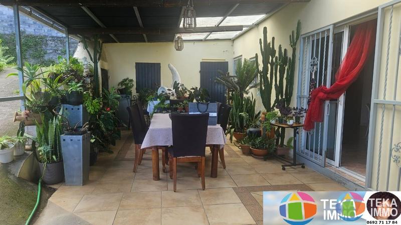 Maison - 212 m² - 10 pièces