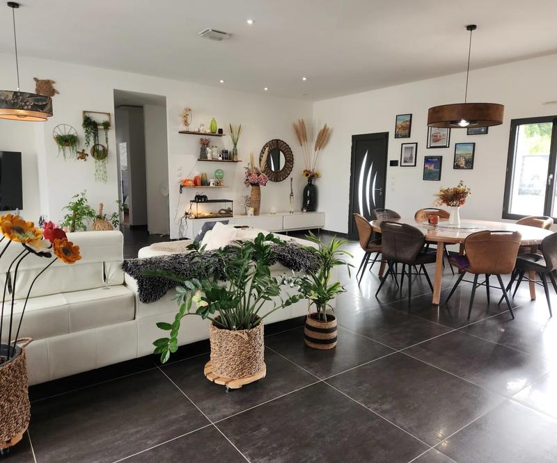 Maison - 240 m² - 7 pièces