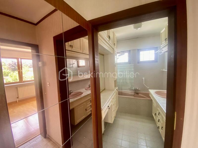 Pavillon - 110 m² - 5 pièces