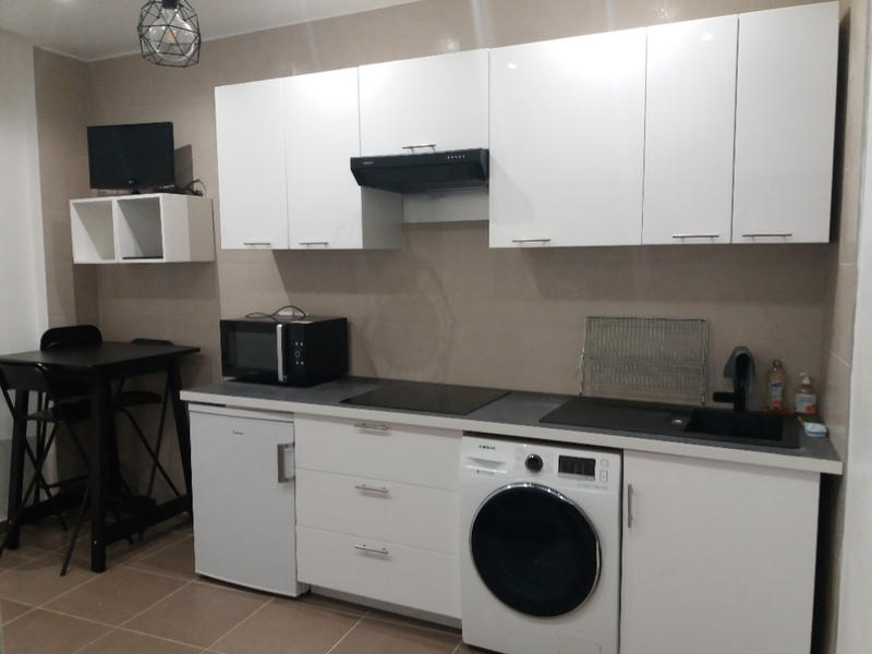 Studio - 25 m² - 1 pièce