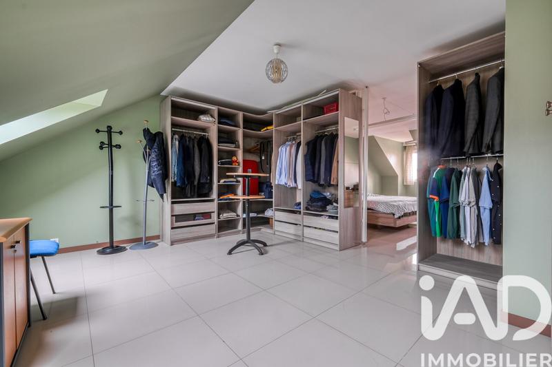 Maison - 220 m² - 6 pièces