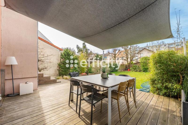 Maison - 175 m² - 7 pièces