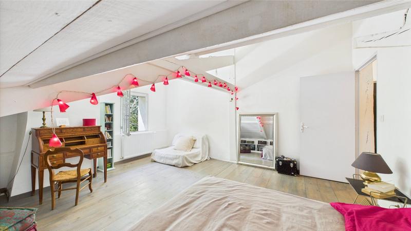 Maison - 230 m² - 7 pièces