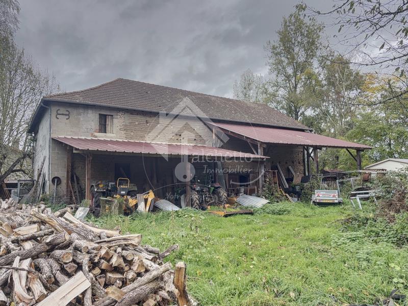 Maison - 210 m² - 5 pièces