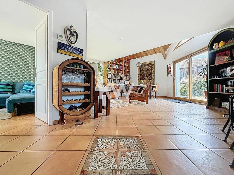 Maison - 179 m² - 6 pièces