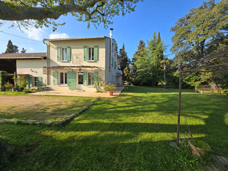 Mas - 270 m² - 7 pièces