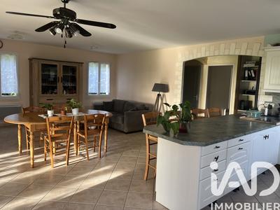 Maison - 117 m² - 8 pièces