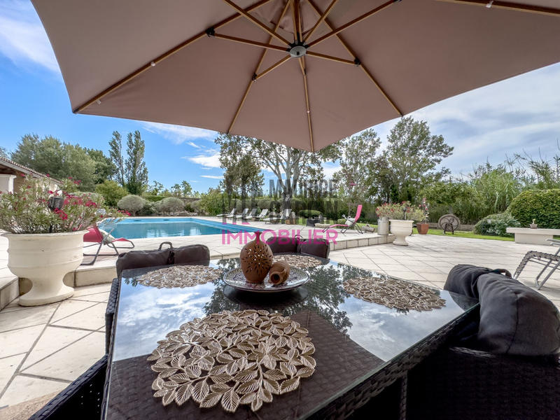 Maison - 300 m² - 10 pièces