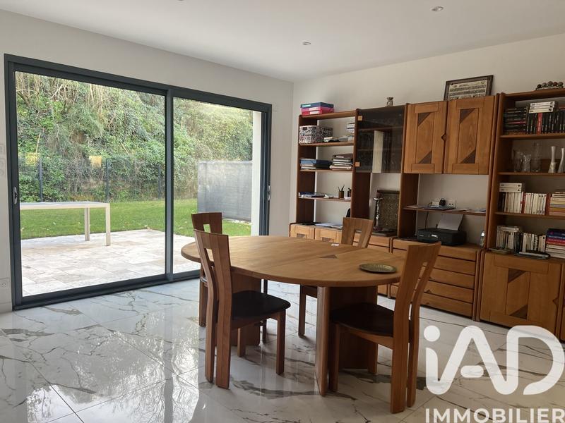 Maison - 183 m² - 6 pièces