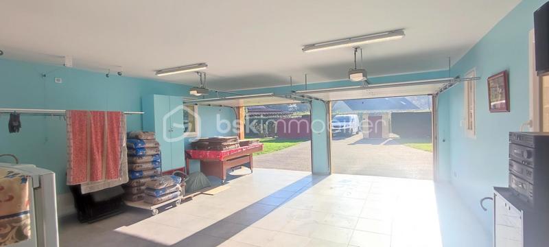 Maison - 218 m² - 7 pièces