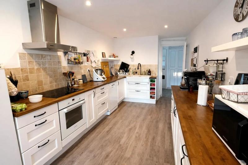 Maison - 194 m² - 8 pièces