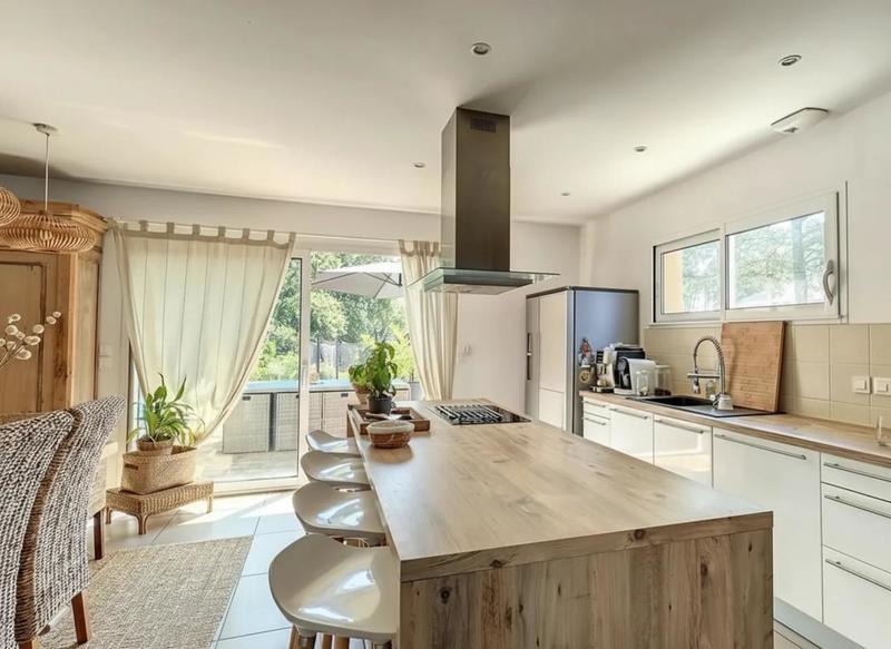 Maison - 103 m² - 5 pièces