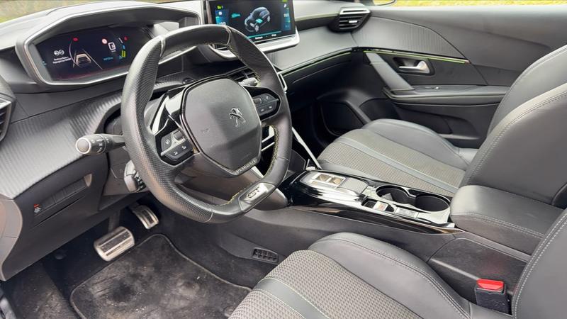 Peugeot 208 136 50 kWh Gt