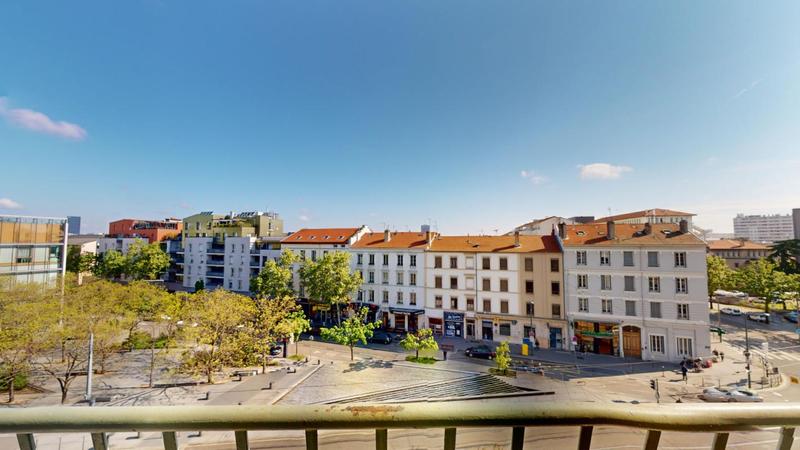 Appartement - 77 m² - 5 pièces