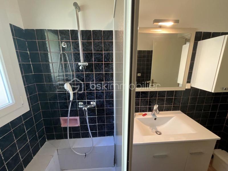 Maison - 180 m² - 8 pièces