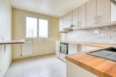 Appartement - 77 m² - 4 pièces