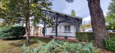 Maison - 198 m² - 8 pièces