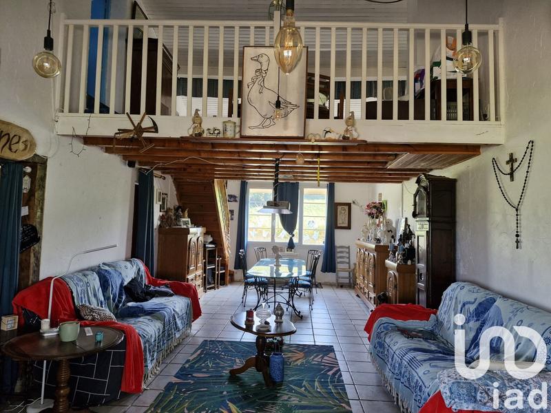 Maison - 216 m² - 10 pièces