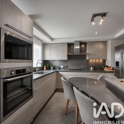 Maison - 140 m² - 5 pièces