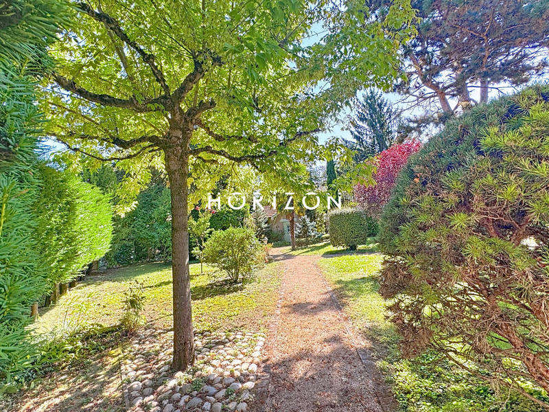 Maison ancienne - 205 m² - 8 pièces