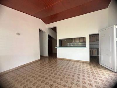 Maison - 123 m² - 6 pièces