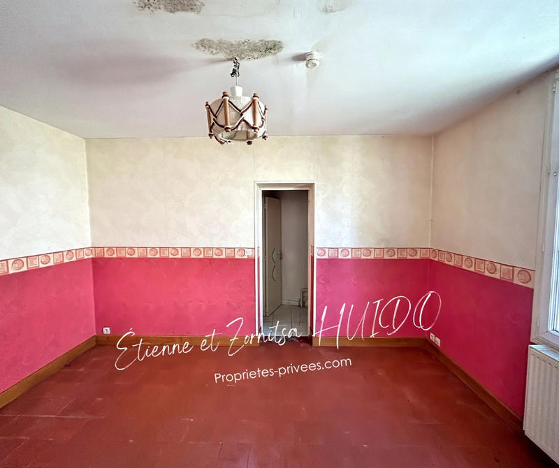 Maison - 168 m² - 8 pièces