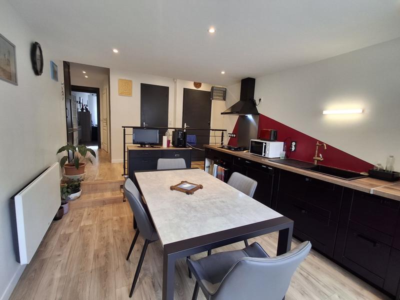 Maison - 90 m² - 4 pièces