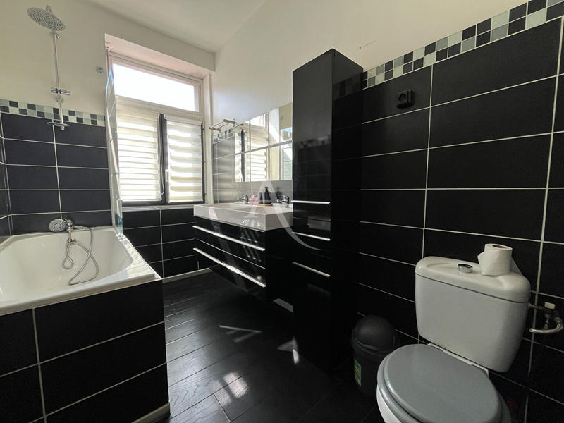 Maison - 96 m² - 4 pièces