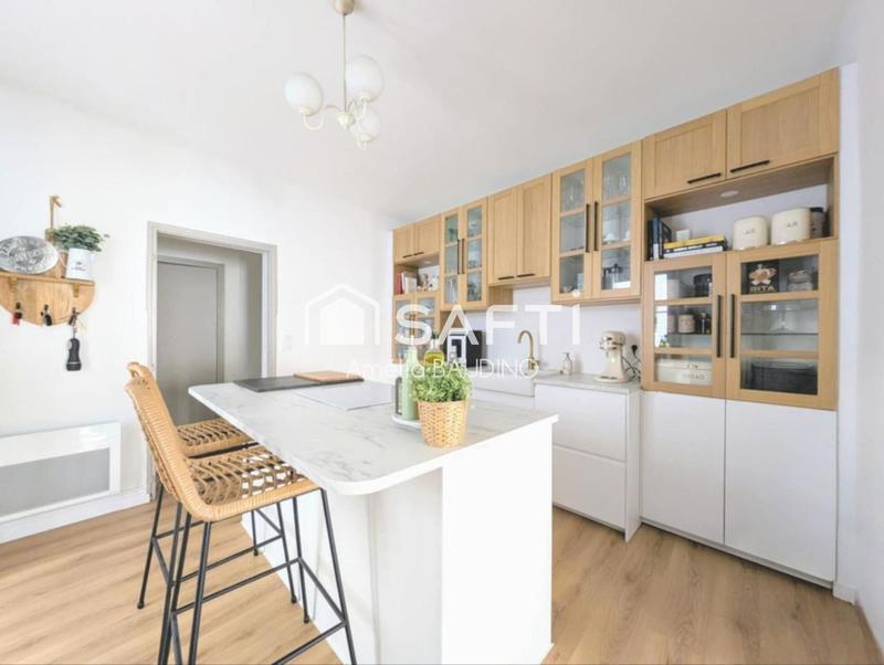 Maison - 180 m² - 6 pièces