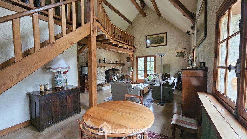 Maison - 140 m² - 6 pièces