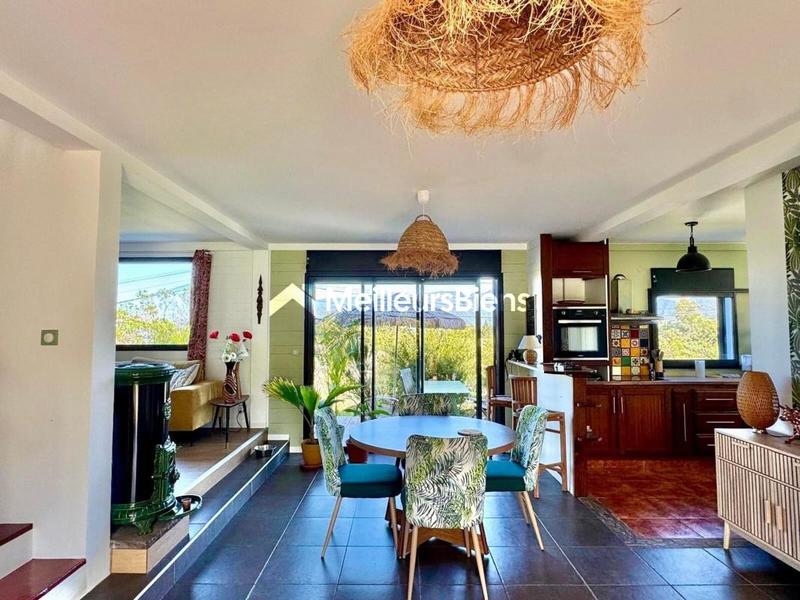 Maison - 150 m² - 6 pièces