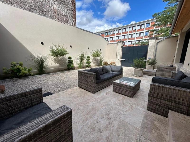 Maison - 185 m² - 7 pièces