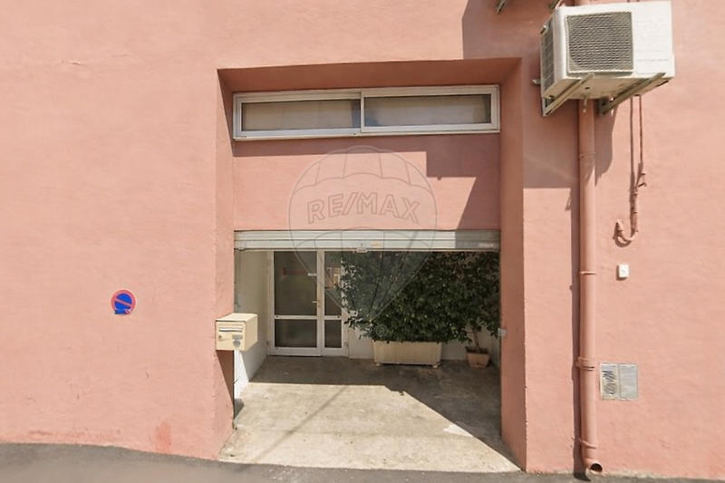 Local commercial - 282 m² - 8 pièces