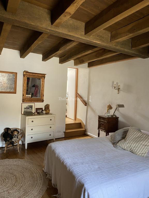 Maison - 213 m² - 7 pièces