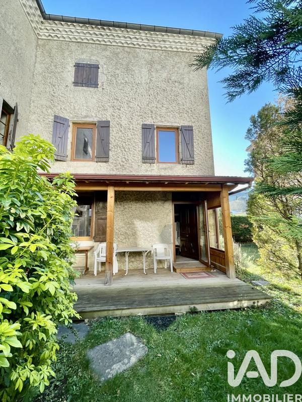 Maison - 194 m² - 7 pièces