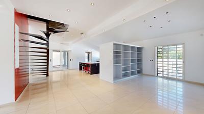 Villa - 205 m² - 5 pièces